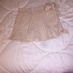 Hollister mini floral skirt